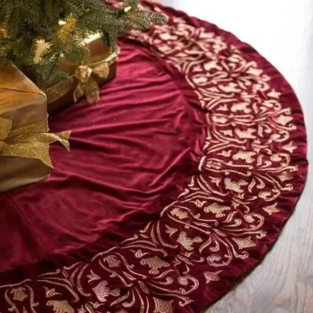 Embroidered Velvet Christmas Tree Skirt 60